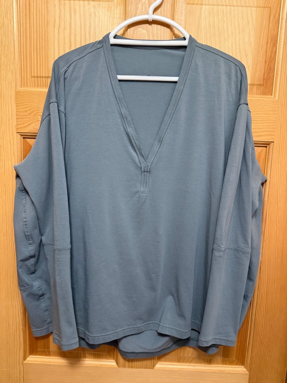 V-Neck Long Sleeve Pullover in Slate Blue